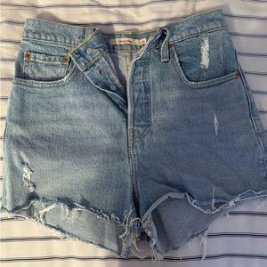 Levi’s Ribcage Denim short - light wash